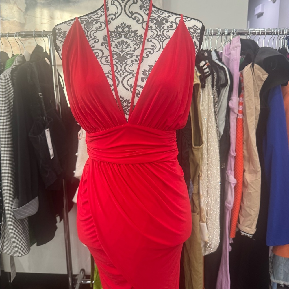 ⭐️Elegant Red Halter Dress